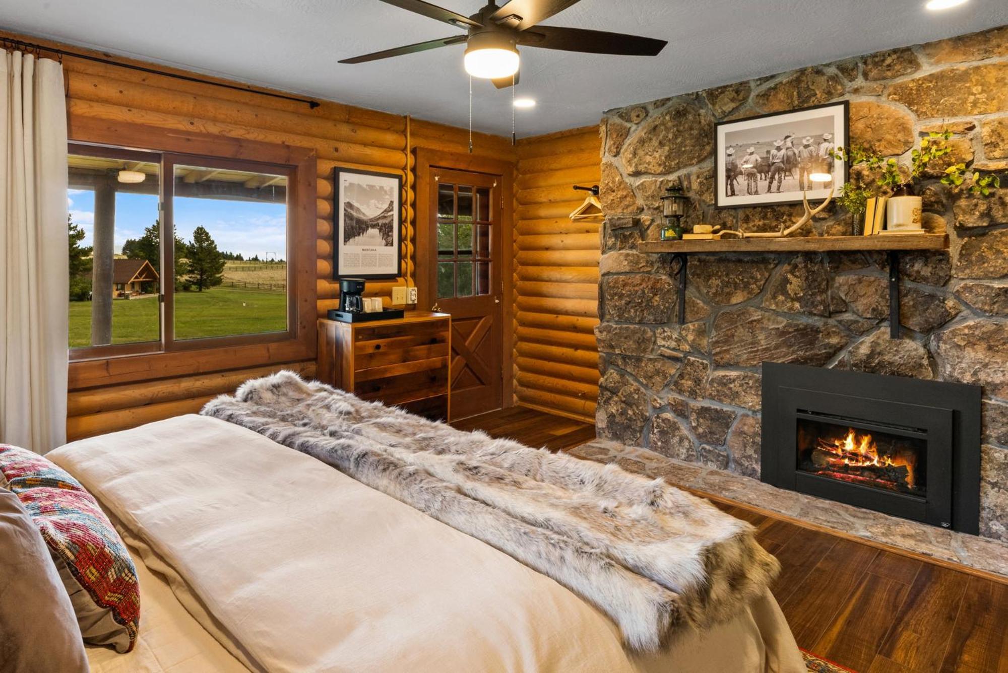 Отель Grassy Mountain Ranch White Sulphur Springs Экстерьер фото